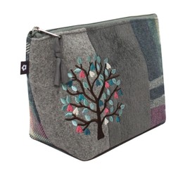 Earth Squared Appliqué Cosmetic Bag, Makeup Pouch, Toiletry Bag, Fair Trade Handmade, Eco-Friendly, Highland Cow, Bee, Cat, Owl – 22 x 13.5 x 8 cm (Tree)
