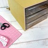 Papel autoadhesivo de vinilo con purpurina rosa