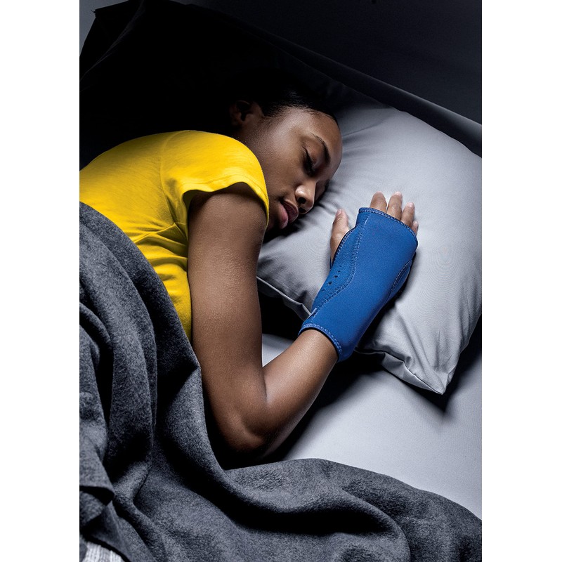 FUTURO 48462IE Night Wrist Support - Provides support for wrists