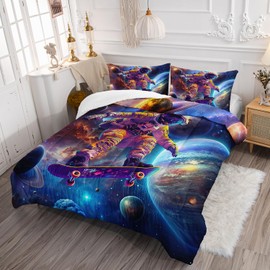 AILONEN Cartoon Astronaut Comforter Set Twin Size, Funny Skateboarding Astronaut Bedding Set for Kids,Boys,Outer Space Planet Theme Duvet Set,3-Pieces,1 Quilt + 2Pillowcases