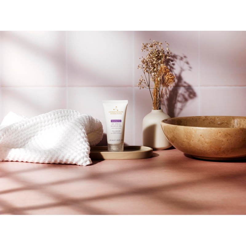 Aromatherapy Associates Warming De-Stress Muscle Gel 150ml | Post-Workout &