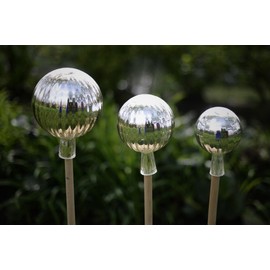 Glass Garden Rose Ball with Stick - Perfect Handmade Garden Decoration for Your Flower Bed in Many Colours, Shapes and Sizes
