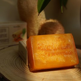 Loofah Soap Bar with Turmeric Lemongrass, Exfoliating Soap For Face and Body, Back Acne Body Soap, Cleansing Healthy Skin, Soap for Men, Women, Teen and All Skin Types