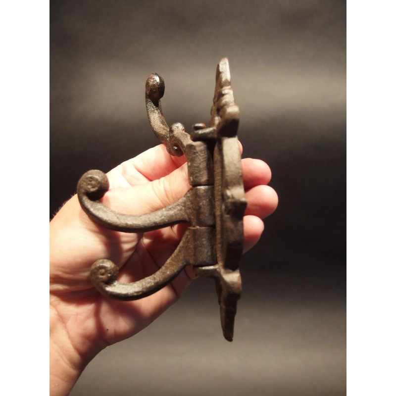 Antique Vintage Style Cast Iron Wall Hook Swivel Folding Coat