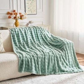 NEWCOSPLAY Throw Blanket for Couch Green Super Soft Flannel Fleece 3D Bubble Lightweight Bed Blanket All Season Use (New Sage Green, Throw(50"x60"))