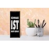 Femer Holzschild Spruch 27x10 cm Schwarz ist Bunt genug Schild