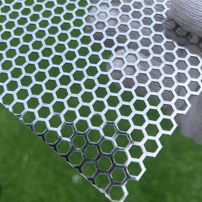 FengYoo 11.8"x5.9" Perforated Metal Sheets 19 Gauge Expanded Metal Mesh