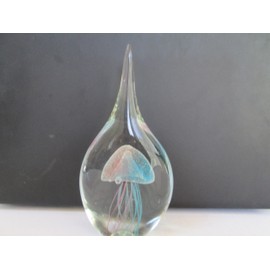 Jellyfish Paperweight in Art Decor Teardrop Clear Glass, Glow in The Dark 7" Tall, Aqua/Pink Color
