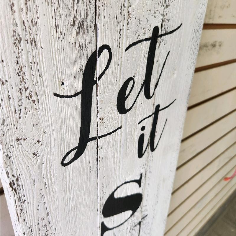 Rockin' Wood Blank Signs for DIY projects made with real