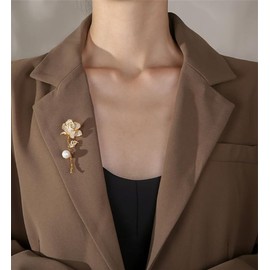 Rhinestone Pearl Rose Brooch Pin Rose Flower Lapel Pin Gold Crystal Flower Lapel Brooch Rose Corsage Pin Cloth Dress Accessories Gift for Women Girl