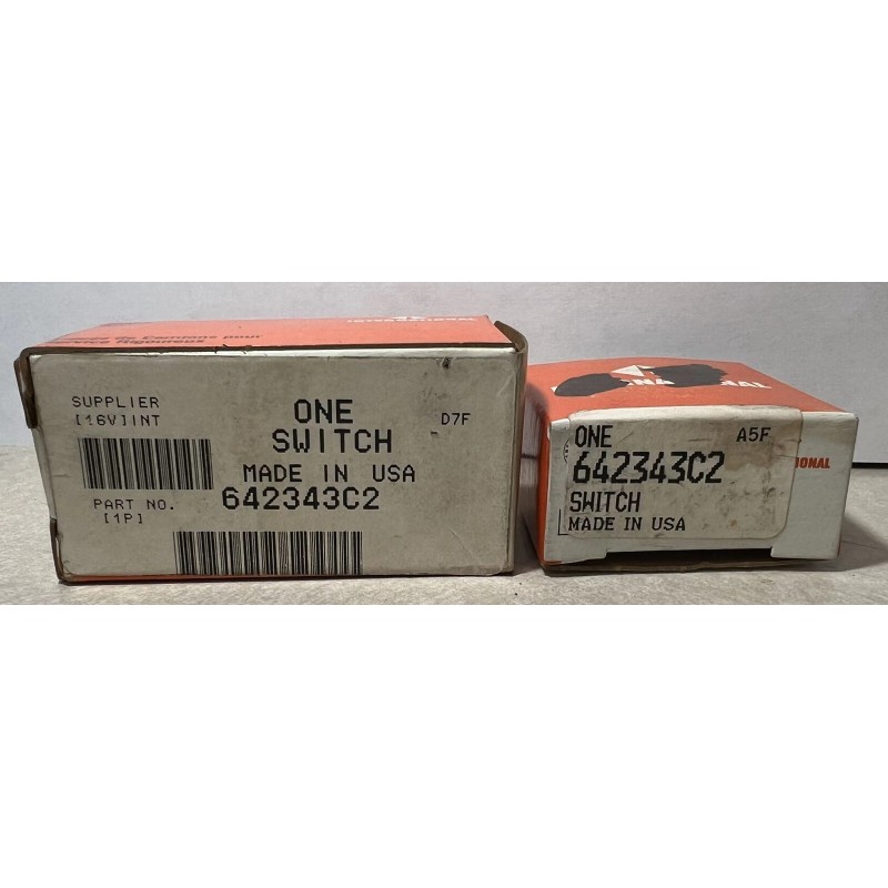 International OEM Oil Pressure Switch 642343C2