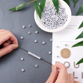 FASHEWELRY - 240 cuentas de letras acrílicas blancas de 5 x 5 x 5 mm, letras T del alfabeto para manualidades, pulseras, collares y joyas