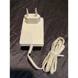 Sharper Image Power Adapter SM901 EUR Continental Europe In 230V Out 12VDC 19mm