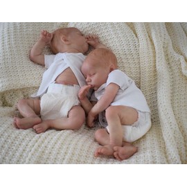 iCradle Reborn Baby Dolls Silicone Full Body 18 Inch Twins Newborn Baby Girls Alive Dolls Real Life Baby Dolls Cute Face with Outfit & Accessories for Age 3+