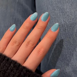 KQueenest Cat Eye Press on Nails Short Oval, 30 Pcs Pastel Baby Blue Fake Nails Short Round, Glitter Glass Glue on Nails Almond, Reusable Shiny Chrome False Nails for Women Summer Decoration