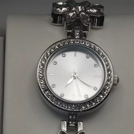 CHARTER CLUB SILVER-TONE CRYSTAL FLOWER LADIES QUARTZ WATCH 25 MM NIB - JLY27