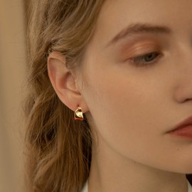 SIXDUTON Women's Gold Earrings, 14 Carat Gold-Plated Small Stud Earrings, Small Chunky Hoop Earrings, Hanging Gold Jewellery, Gifts for Mum, Women, Girls, Unit size, Sterling Silver, No Gemstone