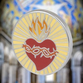 Gemelolandia | Sacred Heart of Jesus Lapel Pin 16mm | Original Pins to Give Away | For Shirts, Clothes or for Your Backpack | Fun Details