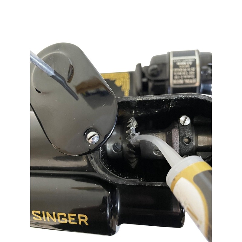 SINGER Featherweight 221 Vintage Sewing Machine Restoration Kit Polish Singer