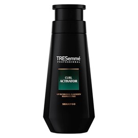 TRESemme Curl Activator Shampoo sulphate-free hair care for defined curls 400 ml