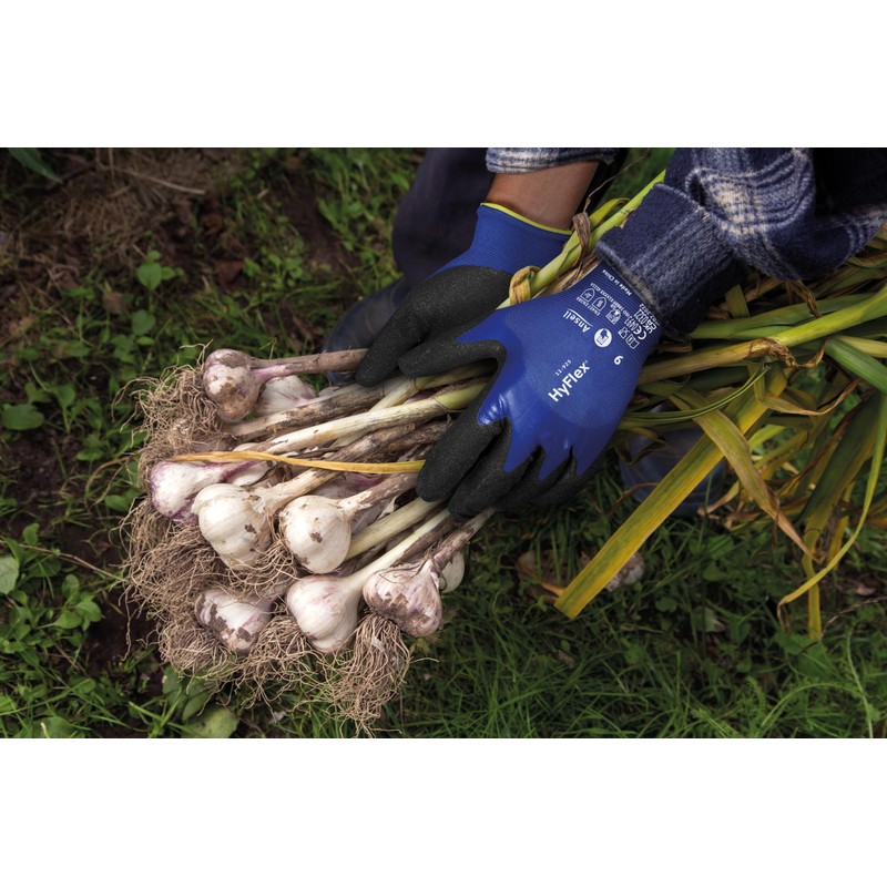 Ansell HyFlex 11-925 Oil-Resistant Work Gloves, Non-Slip Nitrile Coating, Waterproof