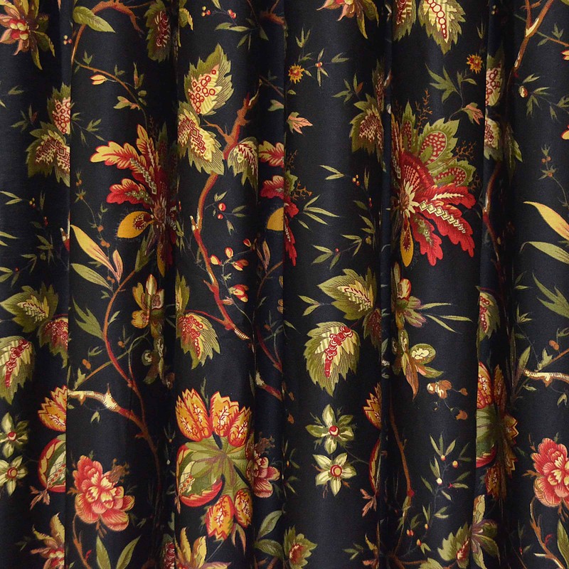 Waverly Felicite Window Valance, Noir