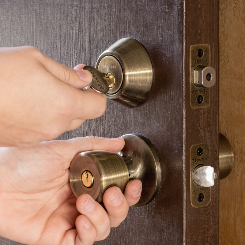 Master Lock Keyed Entry Door Lock, Single Cylinder Deadbolt with