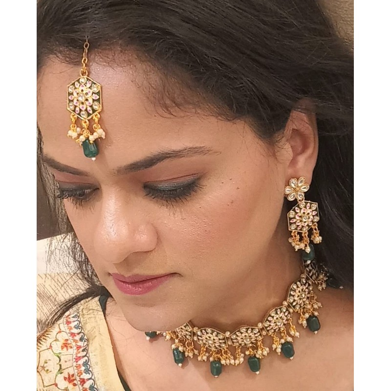 Efulgenz Conjunto de gargantilla de joyería india Maang Tikka pendientes