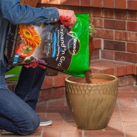 Miracle-Gro Expand 'n Gro Concentrated Planting Mix, Just Add Water for up to 3X Expansion, For Container and In-Ground Use, .33 cu. ft. Expands up to 1 cu. ft.