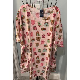 Zoe + Chloe New Zoe + Chloe “Snow Place like home” Gingerbread House 3X 3XL scrub top womens