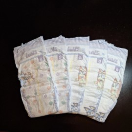 Luvs NEW! Luvs SIZE 8 Diapers Sample of 5 In Hand & Ready To Ship Non Vintage