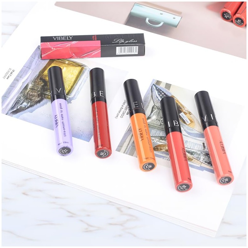 SeleneTenderaes 11-color black matte black non-stick cup lip glaze non-decolorizing