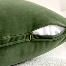 Miulee Set of 2 Velvet Cushion Covers, Flange, Wrapped Edge Cushion Covers, Decorative Sofa Cushions for the Living Room, Bedroom, 40 x 40 cm, Matcha Green