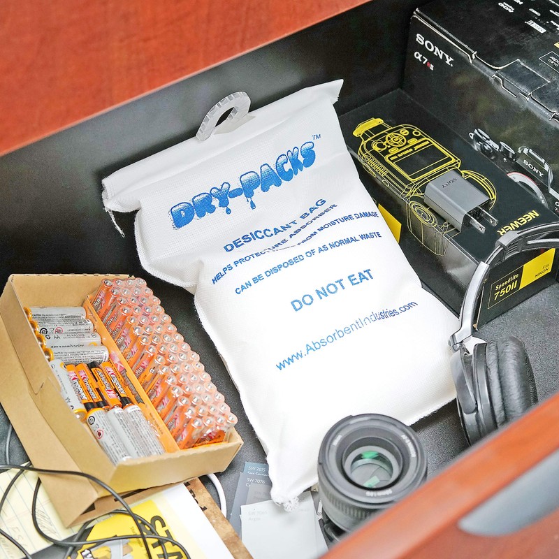 Container & Cargo Dry with Hanging Hook by Dry-Packs -