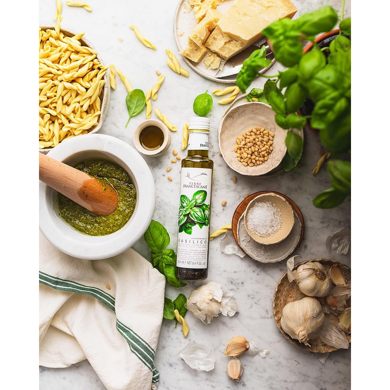 Italian Basil Naturally Flavored Extra Virgin Olive Oil from Terre