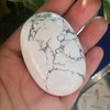 Manekieko Natural White Howlite Turquoise Oval Palm Pocket Healing Crystal