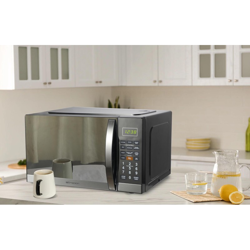 Emerson MWG1191SB 1.1 Cu. Ft. Microwave with Built-In Grill Function,