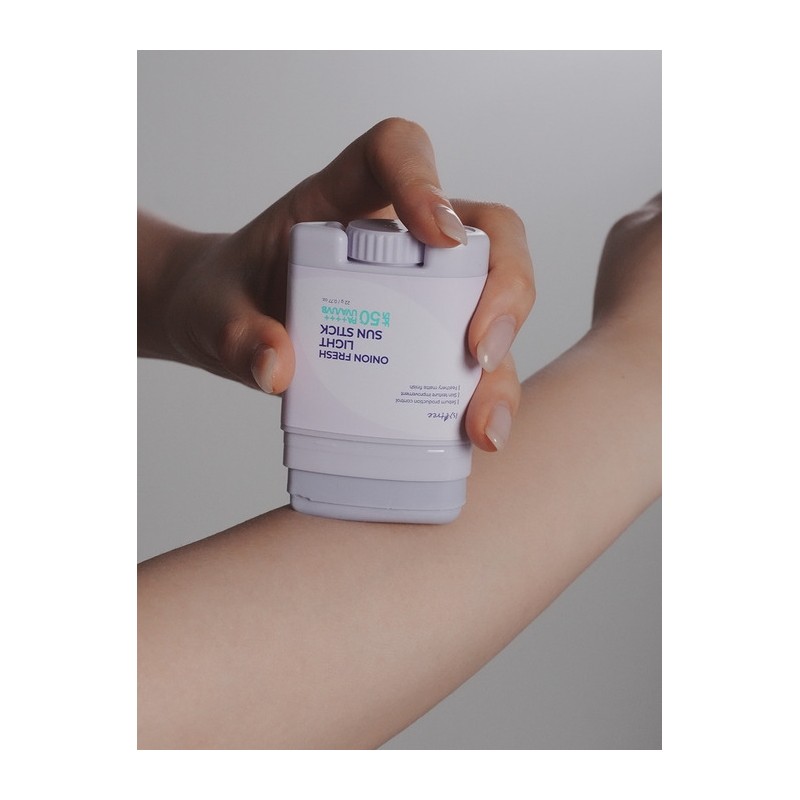 Onion Fresh Light Sun Stick 22g SPF50+ PA++++ / 어니언