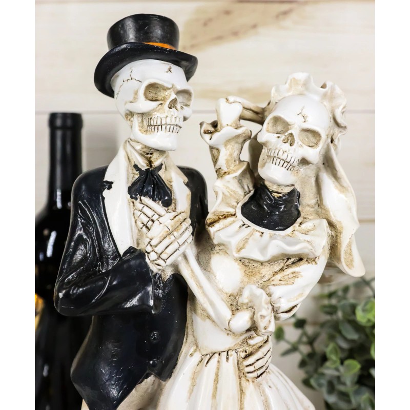 Love Never Dies Wedding Bride And Groom Skeleton Couple In