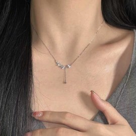 Cimenexe Bohemian Crystal Leaf Choker Necklace Silver CZ Paved Leaf Pendant Necklace Small Leaf Y Drop Necklace Rhinestone Leaf Chain Necklace Jewellery for Women and Girls Gifts, Zinc, No Gemstone