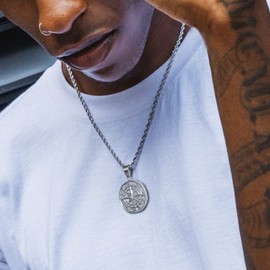 KRKC&CO Men's Necklace with Coin Pendant, Compass Lion St. Christopher Jesus Gold Chain, 2.5 mm 55.9 cm Cord Chain Silver Chain, 18 K Gold-Plated Stainless Steel Chain, Birthday Gift for Men Boys,