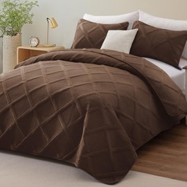 Exclusivo Mezcla King Size Quilt Set with Modern Striped Pattern, 3 Pieces Summer Lightweight Brown Quilts Bedding Set, Soft Bedspreads Coverlets for All Seasons