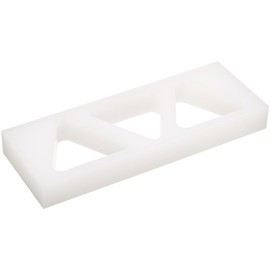 山県化学 おにぎり型 3ヶ取り大 できあがり三角おにぎりサイズ: 幅×高さ×厚さ(mm)83×75×30 材質:ポリエチレン 同じ大きさでたくさん作れる 業務用 BON101