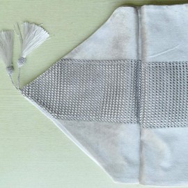 San Tungus - Camino de mesa con lentejuelas y tiras de diamantes de imitación, 33 x 21 cm, color blanco cremoso