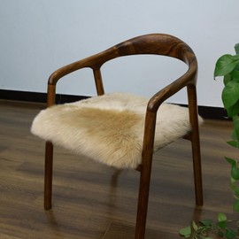 RZLWOOL Real Sheepskin Seat Cushion Non Slip Comfortable Natural Wool Seat Cushion for Home Sofas Restaurant Cars Office Classroom Conference Room(18x18 Inch,1 Pcs,Khaki Brown)