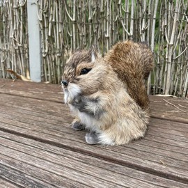 FlyEgg Lovely Squirrel Realistic Figurine for Home Garden Decoration