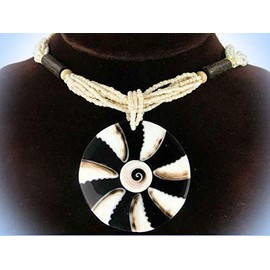 Stunning Cone Shell On Cream Seed Beads Unique Chic Crystal Rhinestone Elegant Jewelry Necklace For Women