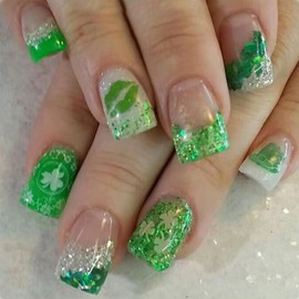 24Pcs St. Patrick's Day Press on Nails Short Square French Tip Fake Nails Green Glitter Sequin Design Glossy False Nails Shamrock Artificial Nails Hat Full Stick on Nails Cover Glue on Nails for Women
