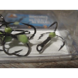 Addya Fishing Hooks 5 Addya 2X Hercules Treble Hooks A404-BN Black Size 2 - Glow In Dark Resin Bead