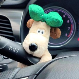 Funny Dog Plush Car Wiper Shift Handle Decoration Doll, Premium Cute Car Dashboard Decoration Dog Car Decoration, Cute Dog Decoration for Car Interior Dashboard (Green Hat)